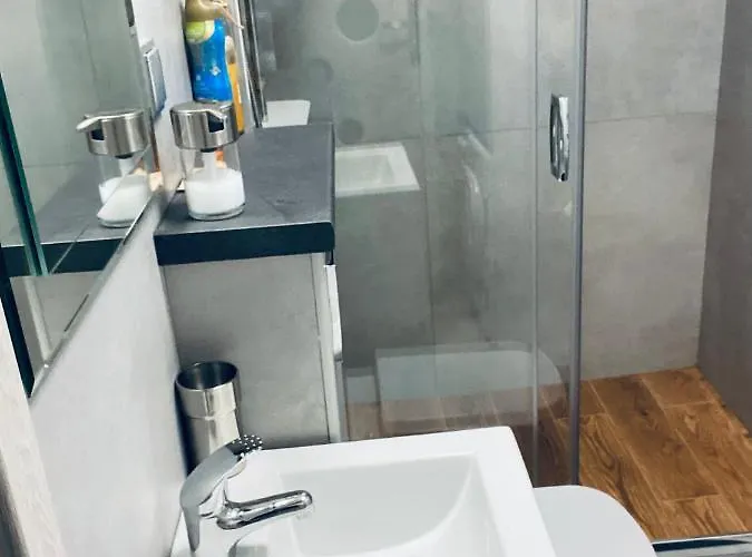 Dom wakacyjny Sunrelax Z Jacuzzi Niedaleko Suntago Korytow